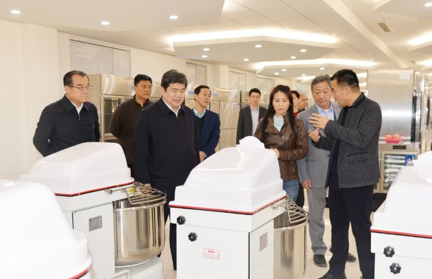 市委常委、統(tǒng)戰(zhàn)部部長李家良陪同客人到濱州市(圖4)